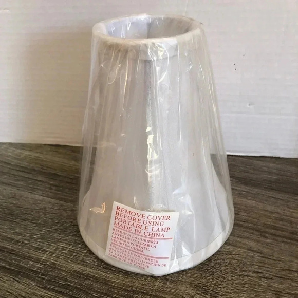 Small Lamp  Shade - Picture 3 of 8